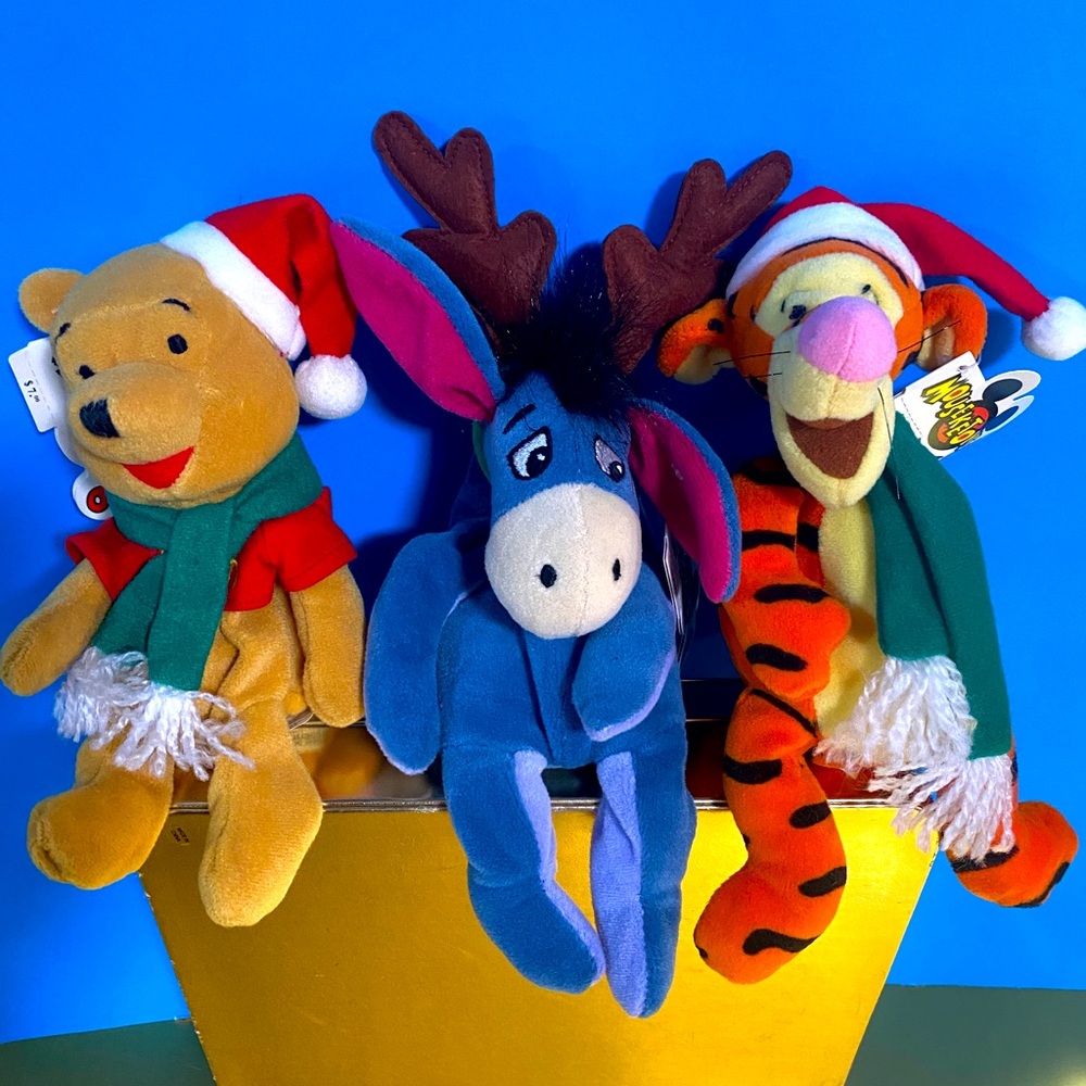 DISNEY STORE VTG NWT CHRISTMAS WINNIE THE POOH & TIGGER SANTA, EEYORE REINDEER
